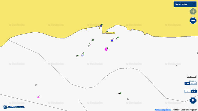 Открыть карту Navionics стоянок яхт у пирса в деревне Ия на острове Санторин. Киклады. Греция