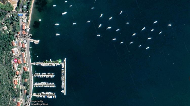 Стоянки яхт в Тргете (Залив Раша) на картах google